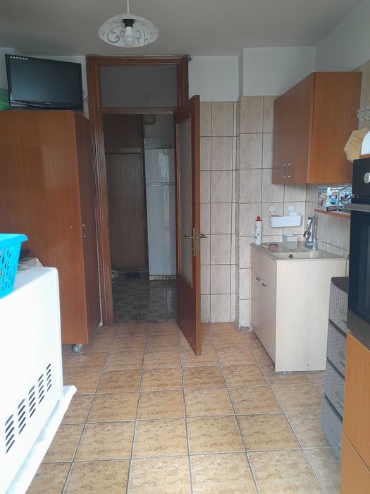 Vand apartament 3 camere - Drumul Taberei, București.