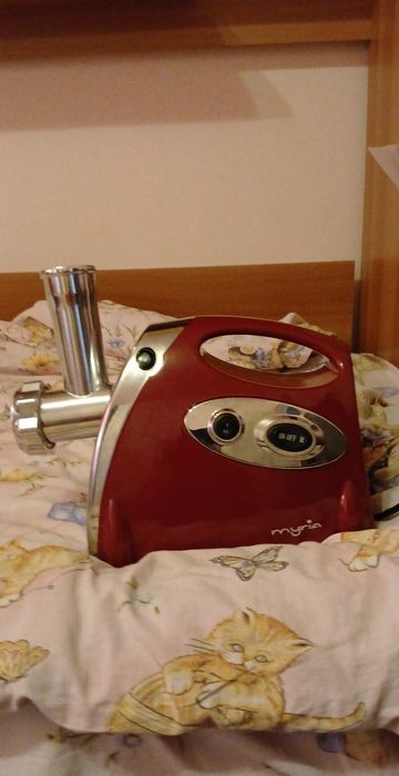 Masina de tocat carne