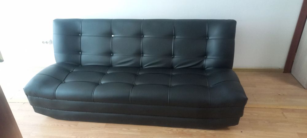 Продам диван офисный