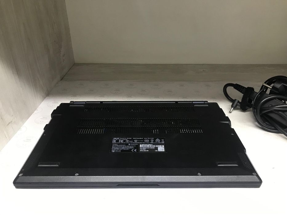 Asus ExpertBook AX201D2W
