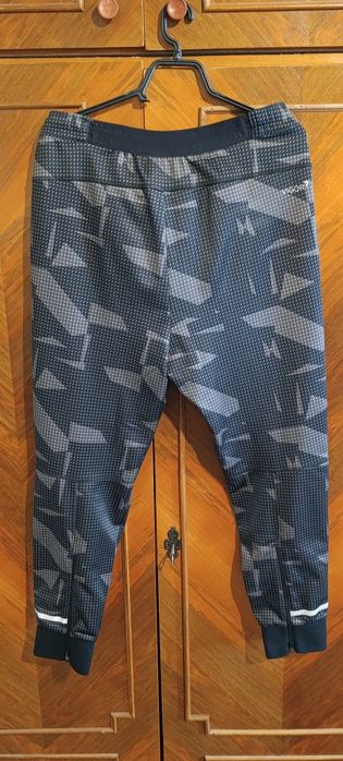 Trening complet EA7 Emporio Armani ca nou, original (adus din Anglia)