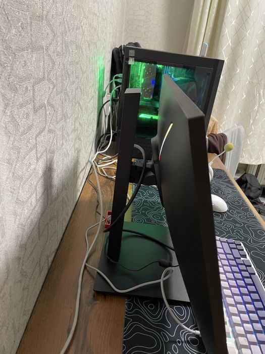 Монитор 240 гц 24,5 “
