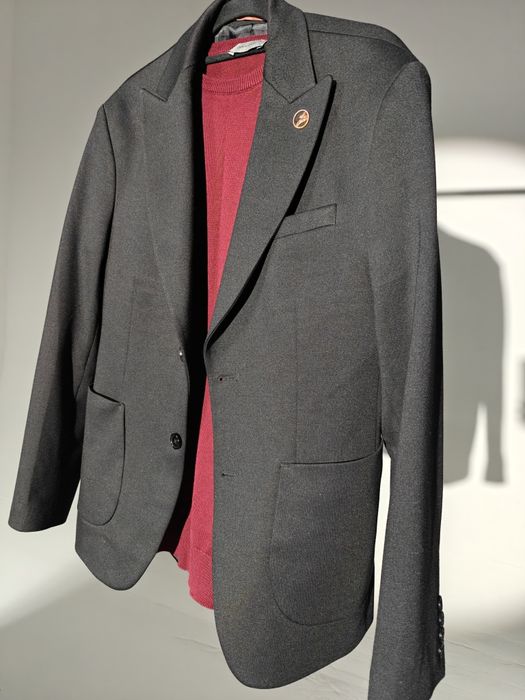 Мужской пиджак с кофтой