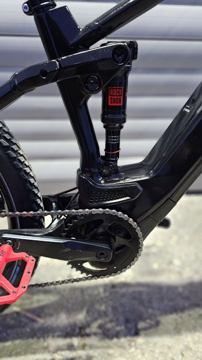 29" cube stereo hybrid