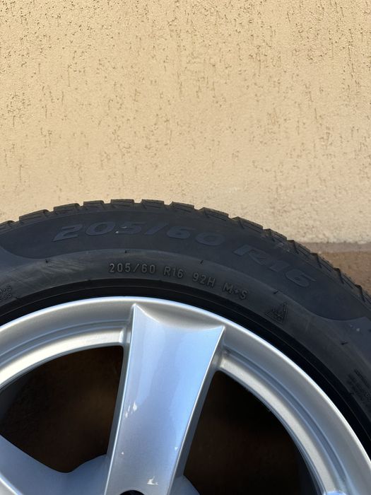 Roti iarna jante BMW Seria 1 3 4 5 x1 x3 e39 e84 e87  cu senzori presi