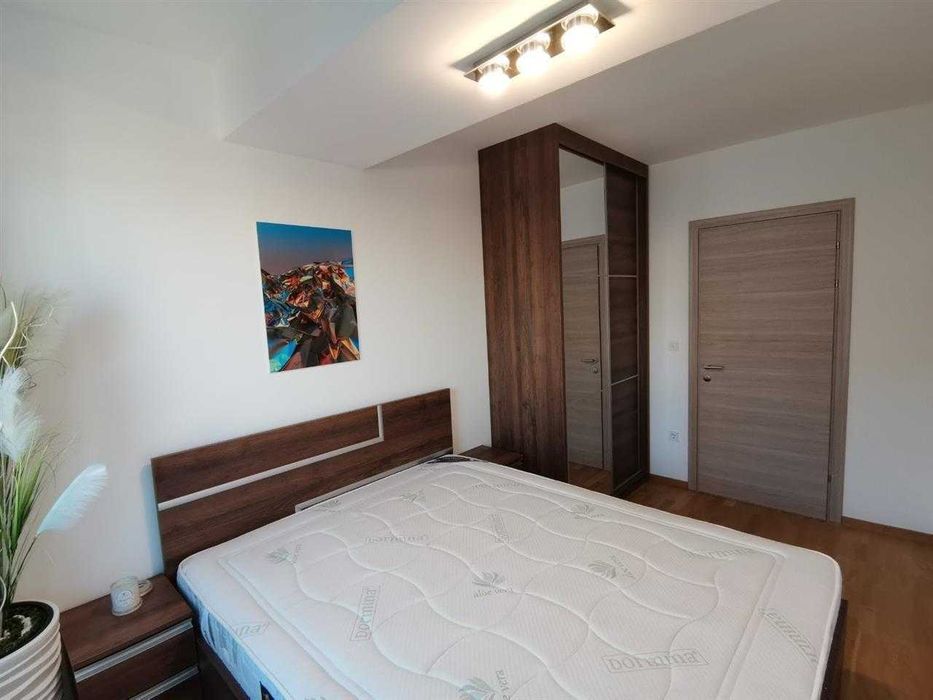 Дава се под наем Двустаен апартамент в Бургас, Изгрев - 60 кв.м за 204 € - Снимка #5