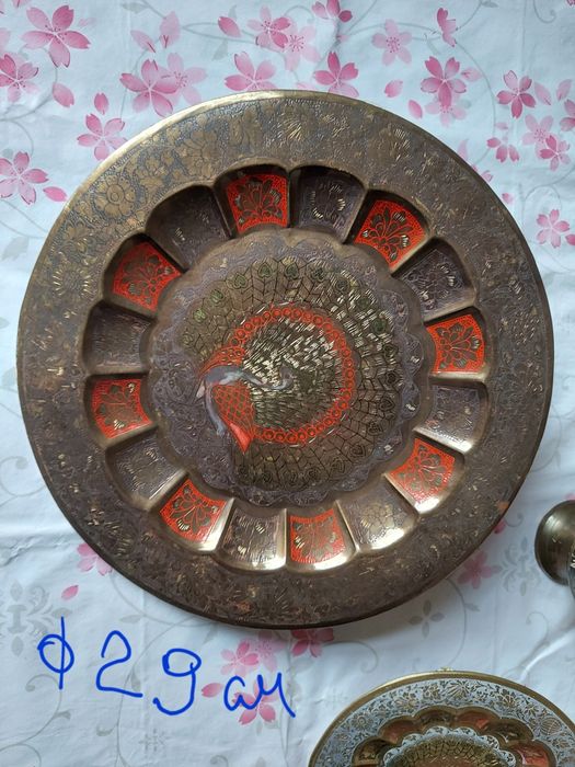 Две тарелки сувенирные