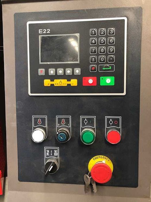 Листогибочный пресс / листогиб для металла 63/2500