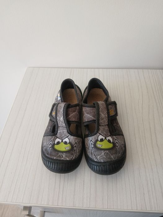 Пантофи 30 номер