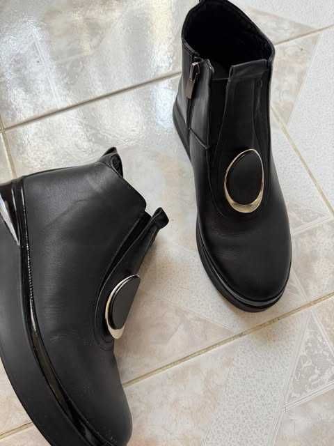 Дамски боти от естествена кожа