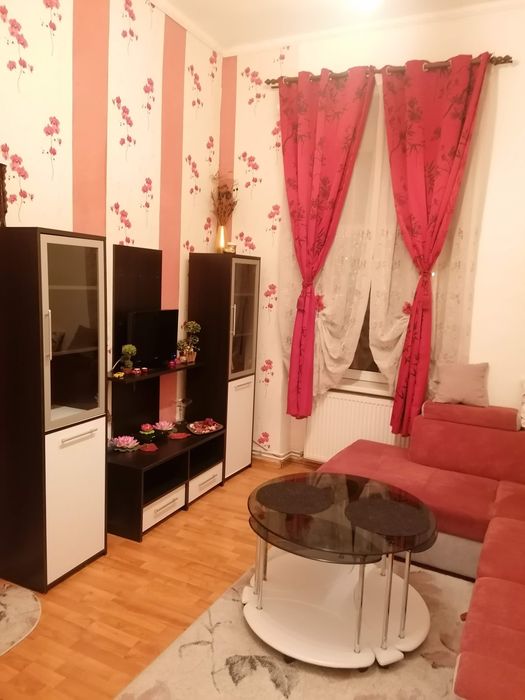 Închiriez casa 2 camere