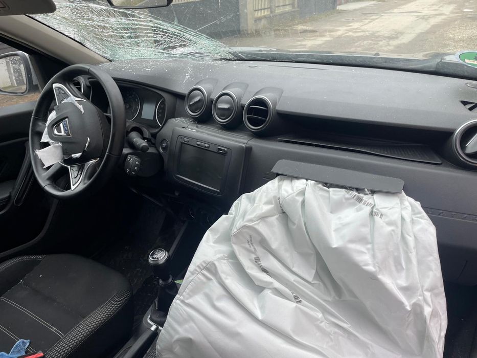 Dacia duster 2021 avariat