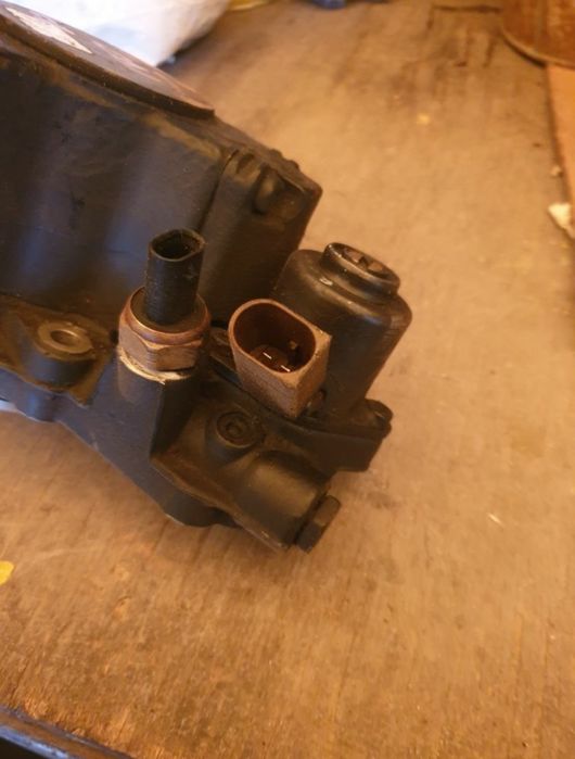 Pompa înaltă Mercedes w211 E220 2.2 cdi