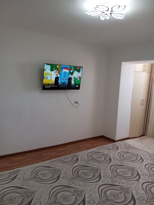 Тез арада екі бөлмелі үй сатылады .