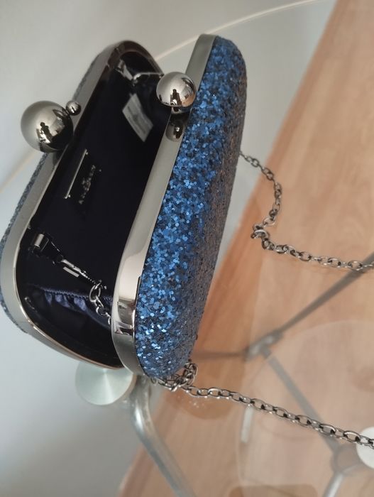 Дамска- чантичка.