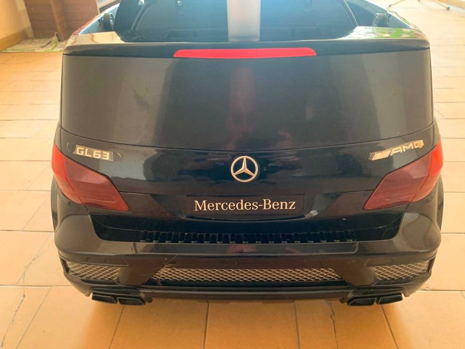 Акумулаторна кола Mercedes Benz GL63-S Черна
