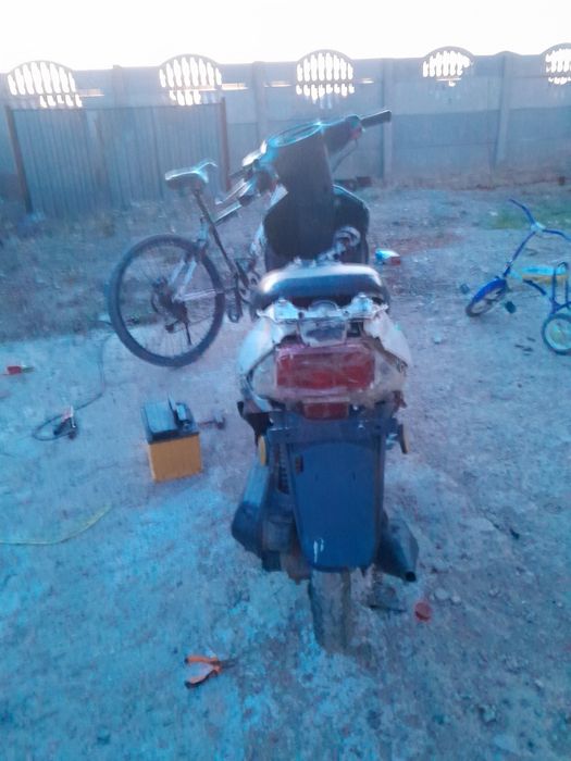 Продам скутер 80кубов