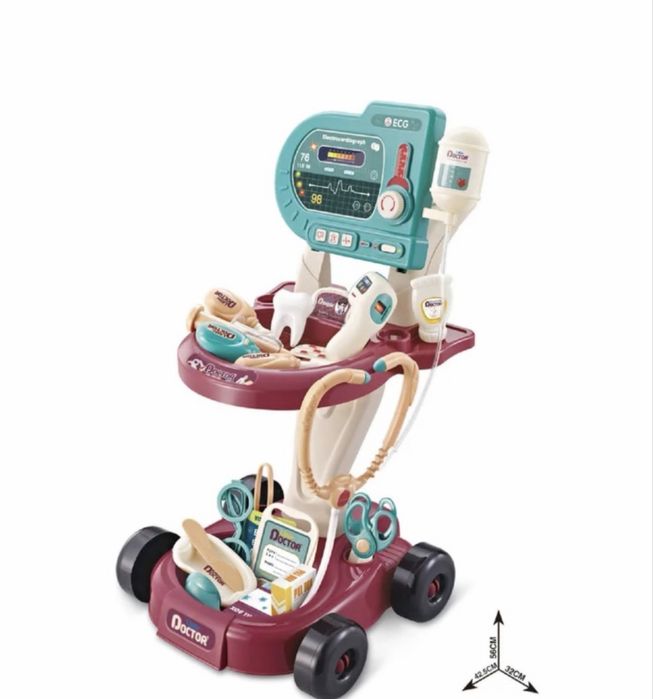 Доктор игрушка в колесиках