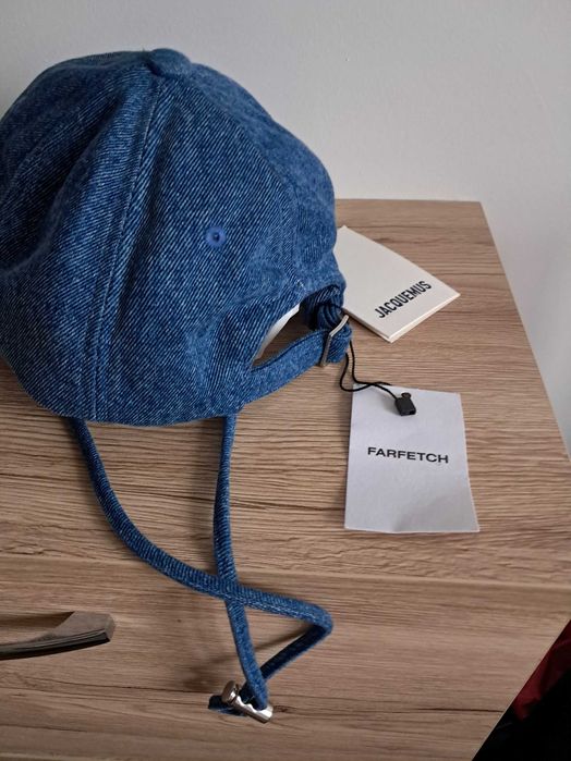 Дамска шапка Jacguemus оригинална