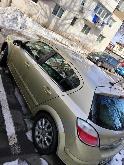 Vând urgent Opel Astra H 1.8 benzină.