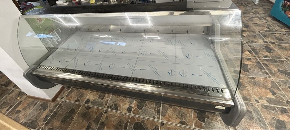 Охладителна витрина НОВА