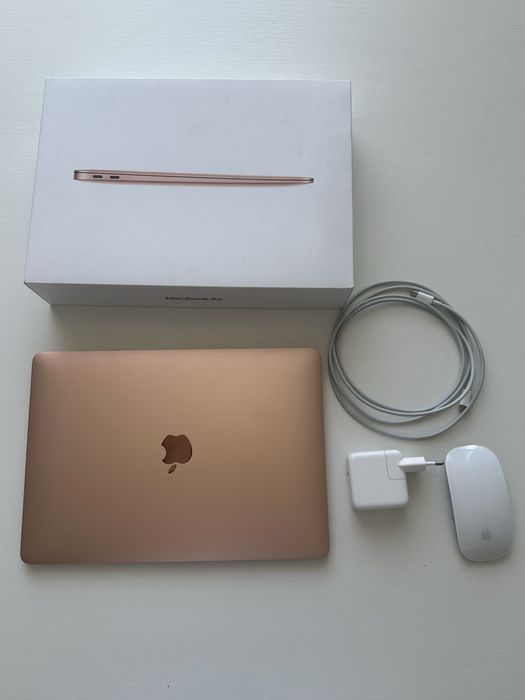 MacBook Air Retina Gold M1