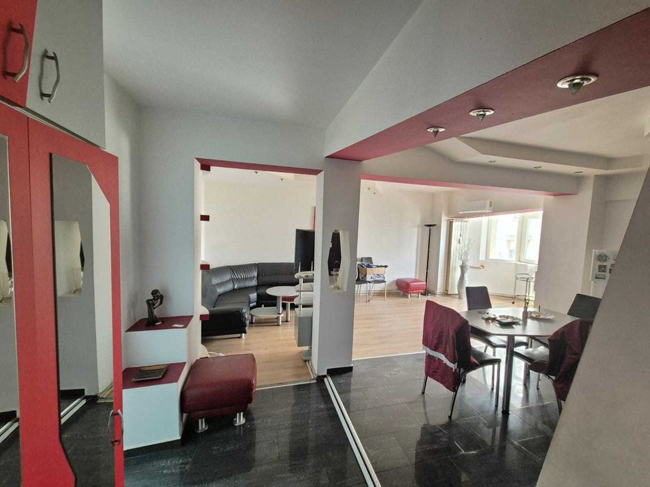 Apartament 3 camere + 2 bai, pe Cal Bucuresti, Universitate,  550 euro