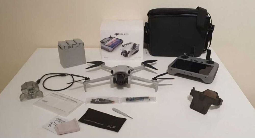 продаётся дрон DJI mini 4 pro