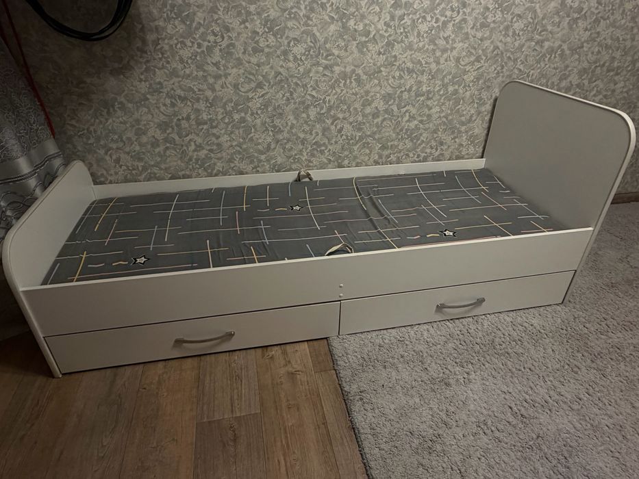 Продам две односпальные кровати