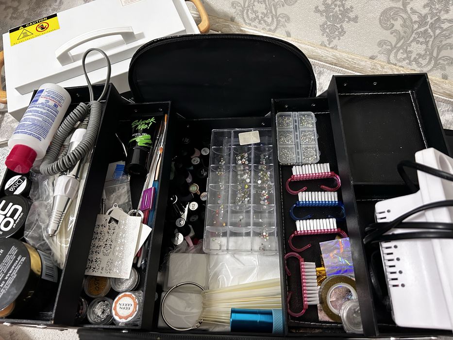 Продам все для маникюра