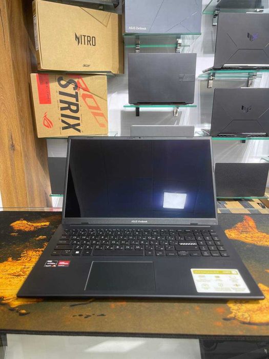 Asus Vivobook Go 15 OLED/AMD Ryzen 5-7520U/8GB DDR5/512GB/FHD OLED