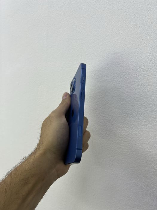 Продам IPhone 13 128gb