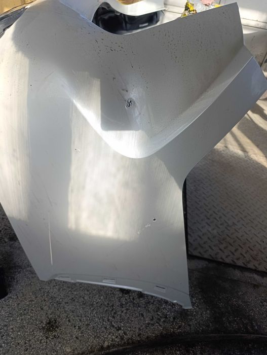 Задна броня и спойлер за Тойотa Хайлендър/Toyota Highlander