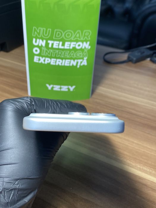 iPhone 17 Pro • 256 GB • Silver