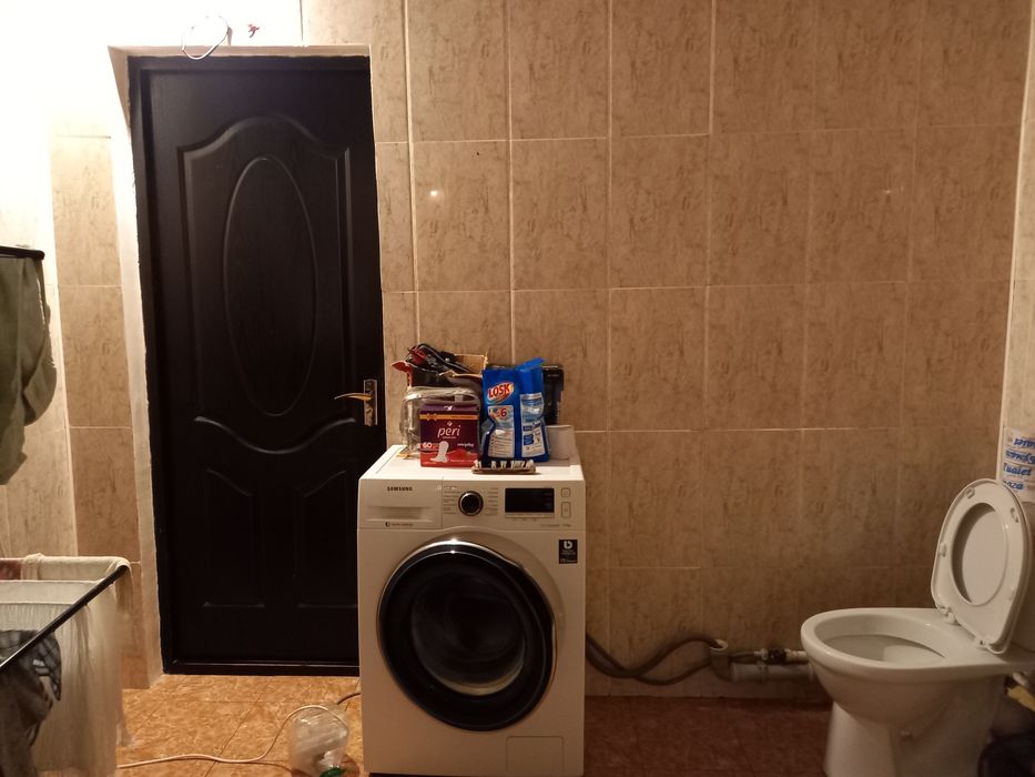 Продам 3-х комнатную квартиру  первый этаж.