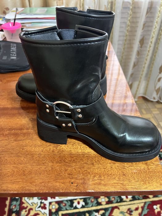 Продам сапоги новые! 35-36 размер