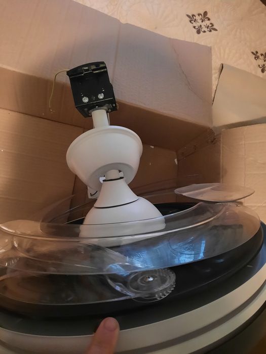 Vând Lampe cu Ventilator noi