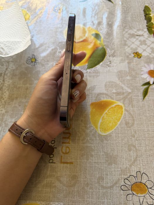 Iphone 14 pro dark purple