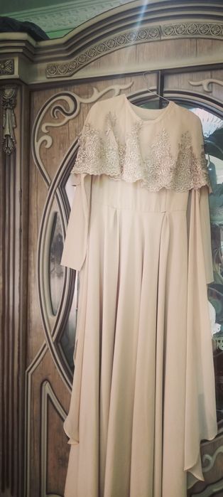 Hijob libosi  sotiladi