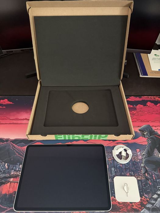 iPad Pro 11” 2020 (Gen 2) 128GB Wi-Fi Silver + cablu
