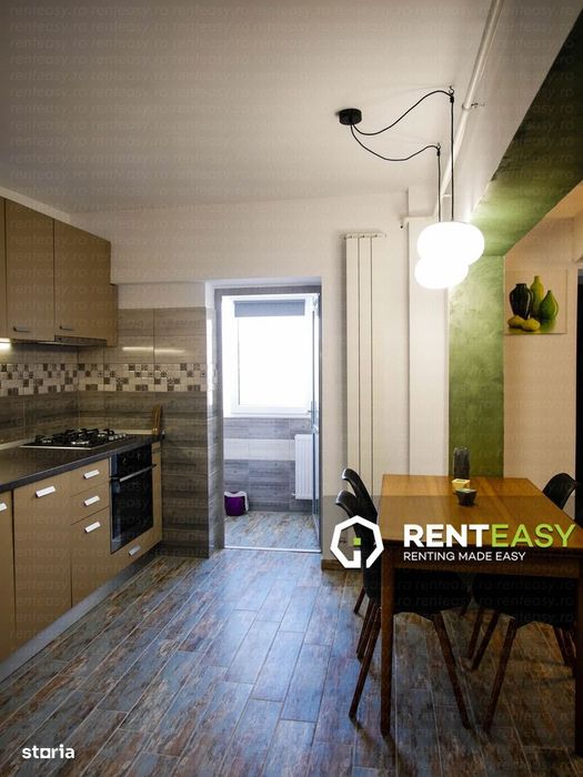 Apartament decomandat cu 3 camere in zona Hala Centrala - Centru