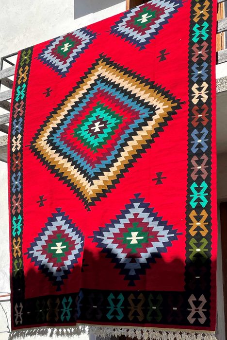 Автентичен чипровски килим (нов)