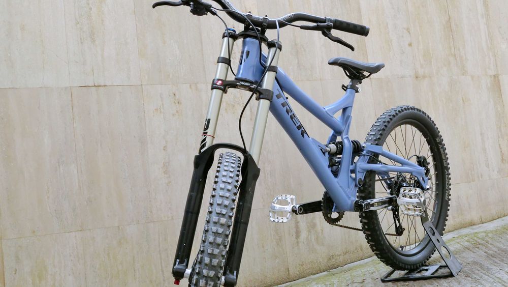 Trek Custom DownHill, 26 цола – Boxxer RC, FOX Van R