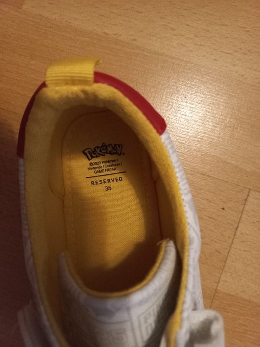 Обувки Reserved момче