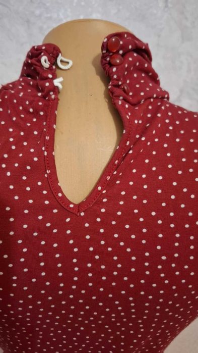 Блузка с къс ръкав