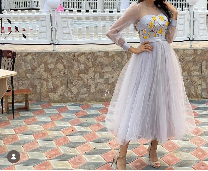 Продам платье дизайнерское