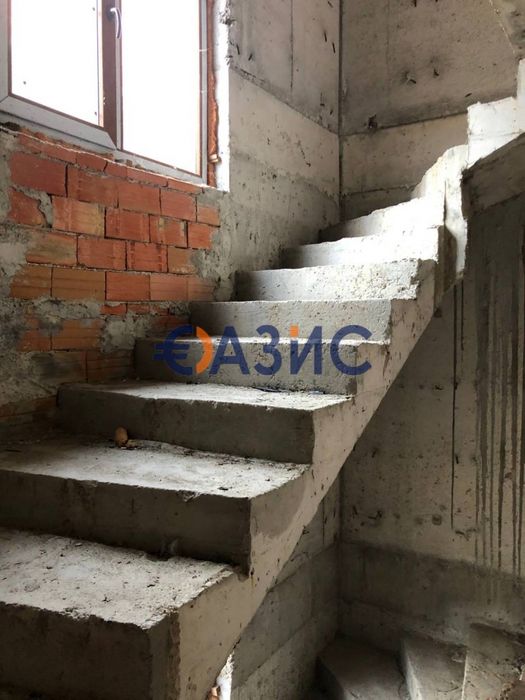 Продава се Къща в Несебър - 550 кв.м за 258 €/кв.м - Снимка #3