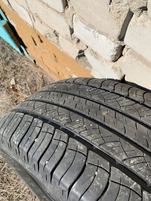 Продам шины летние Мишлен