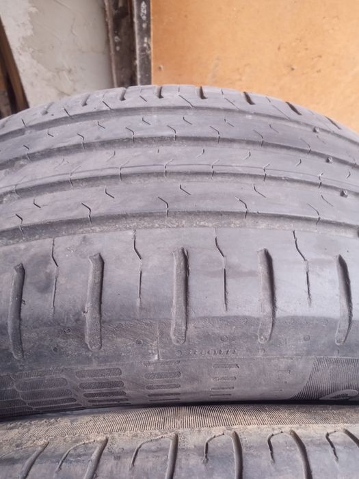 Летни Гуми Комплект 4 Броя 215/55 х 17" Цола  Запазени
