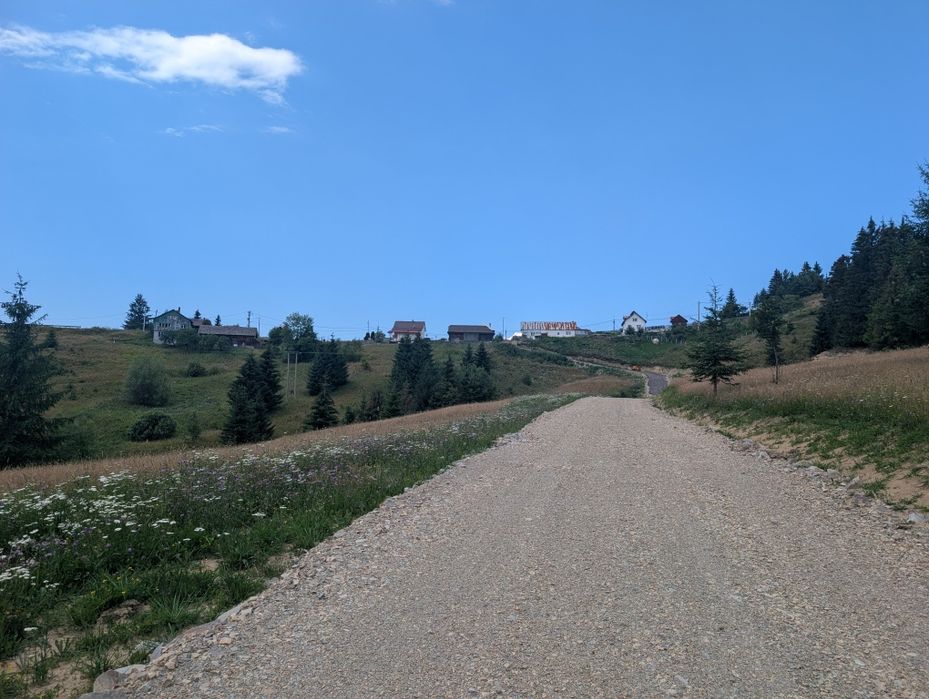 Teren de vânzare  Tihuta, 750mp  lângă Castel Dracula